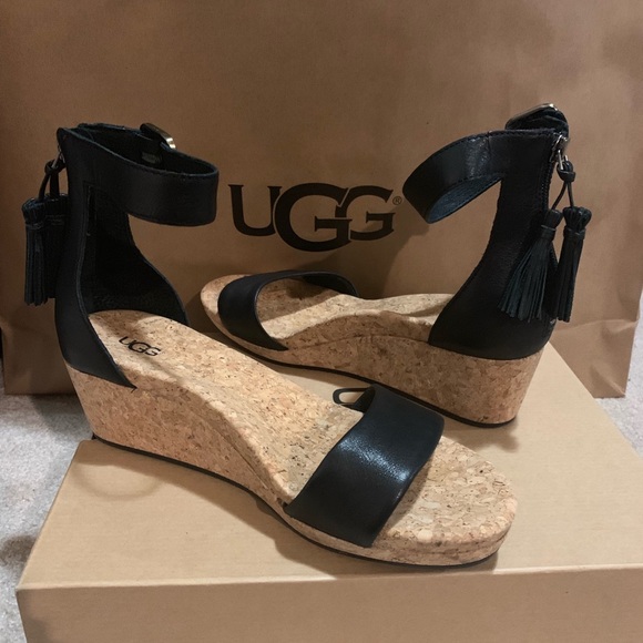 ugg zoe wedge